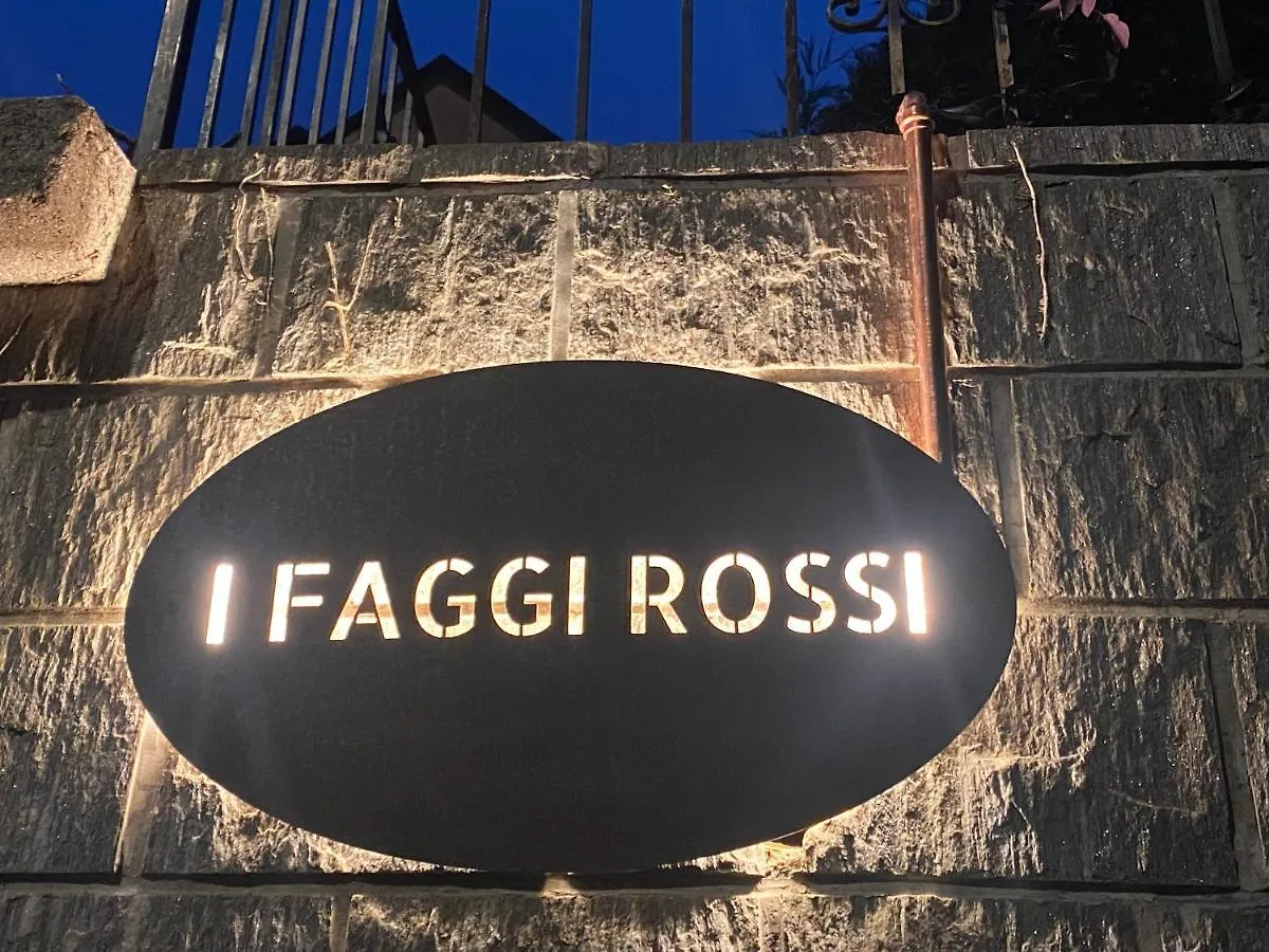 הוילה קומו I Faggi Rossi - Red Beech Trees בית נופש